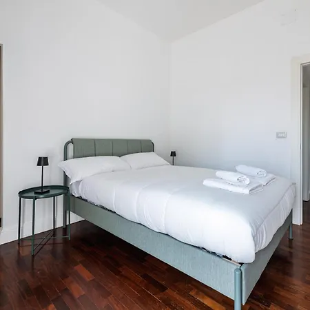 Apartment Via Domenico Fontana 81