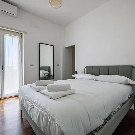 Via Domenico Fontana 81 Apartment Naples